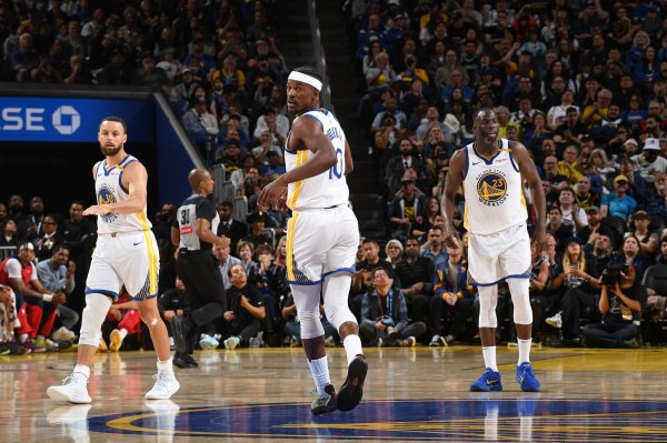 常胜策略 库里: 巴特勒赢不了和追梦的打赌 但我喜欢这种比赛中的比赛